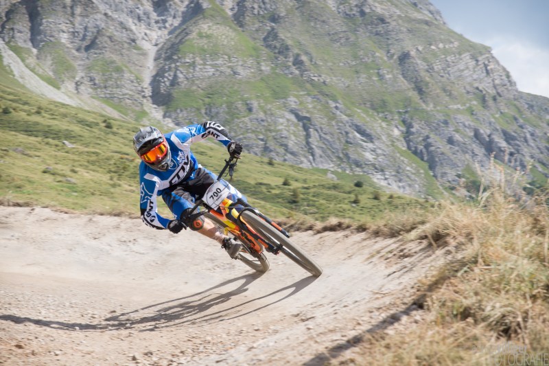 15_08_08_TrekBikeAttack-1349