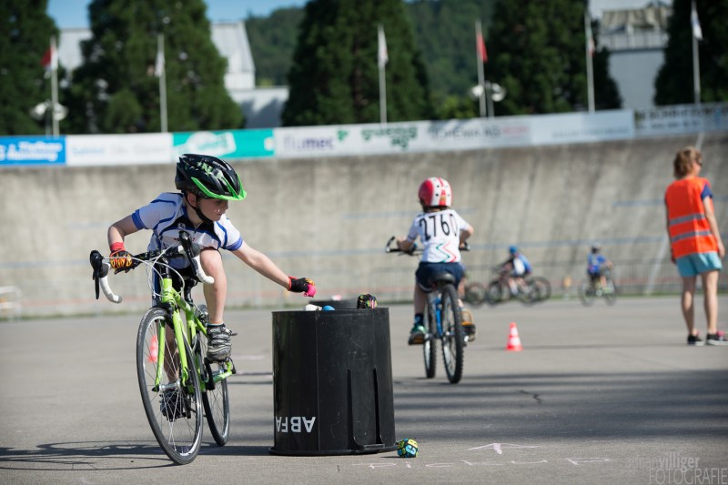 16_D600_KidsOnTrack-3599