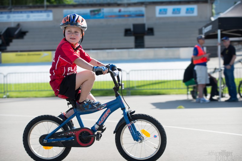 16_D600_KidsOnTrack-3675